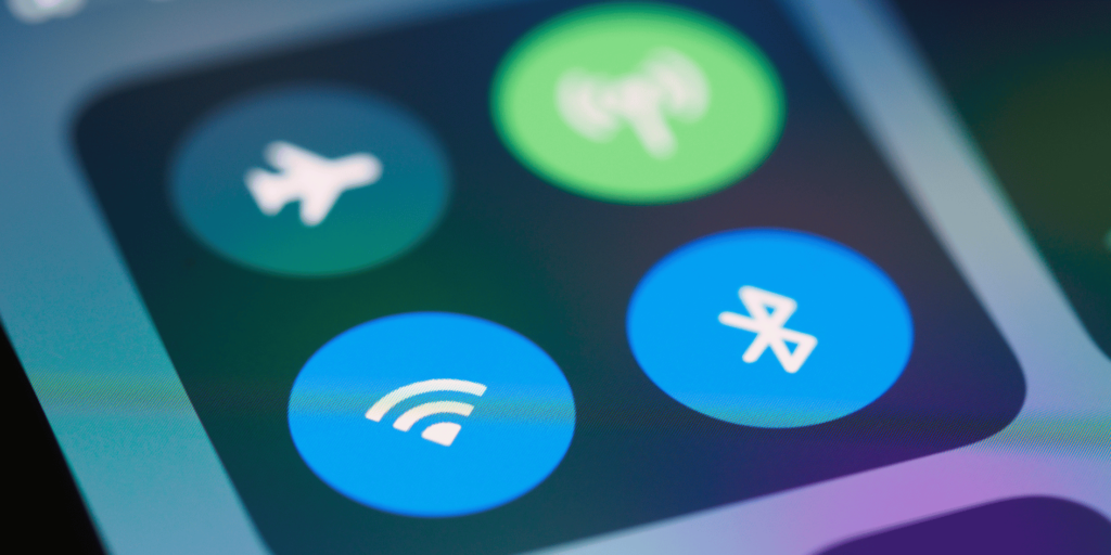 Smartphone screen showing Wi-Fi, Bluetooth, and Airplane Mode icons for network troubleshooting
